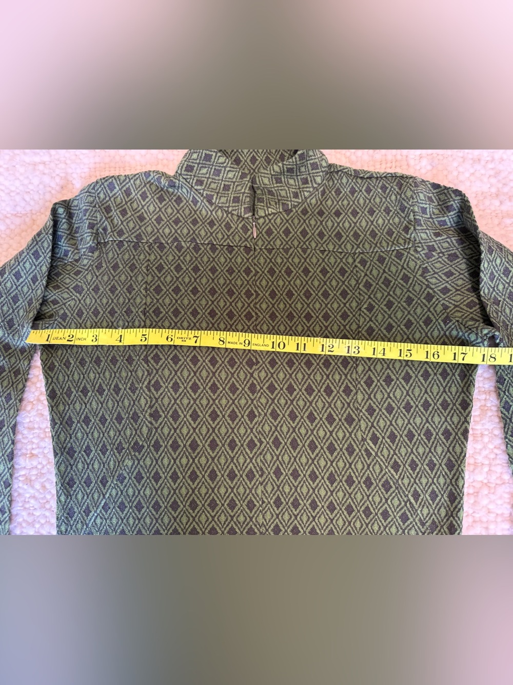 Ibex Jaquard Green Diamond-Pattern Long Sleeve Zip Neck Top. Small - Picture 5 of 7